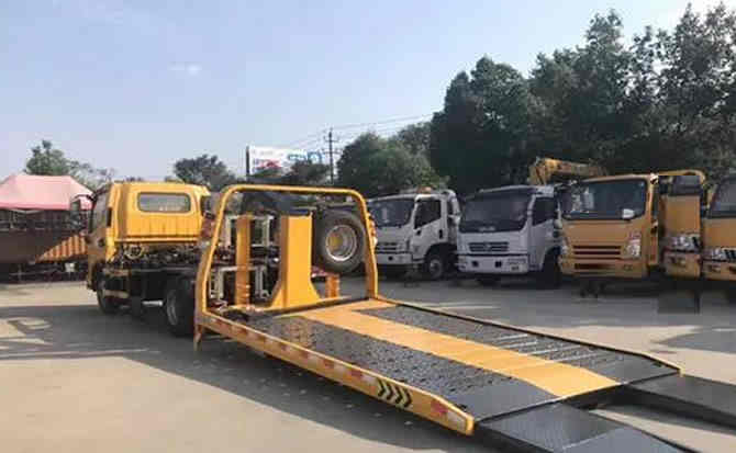 兴山汽车中途维修案例